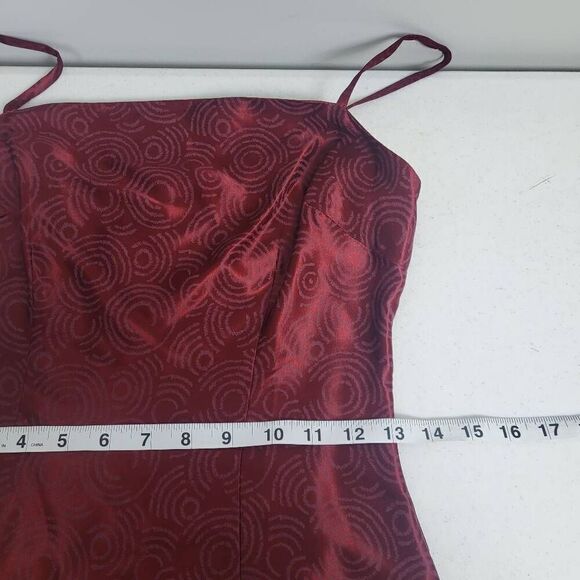 Vintage City Triangles Womens 3/4 Burgundy Embroidered Mini Dress Satin 90s Y2K - Picture 8 of 9